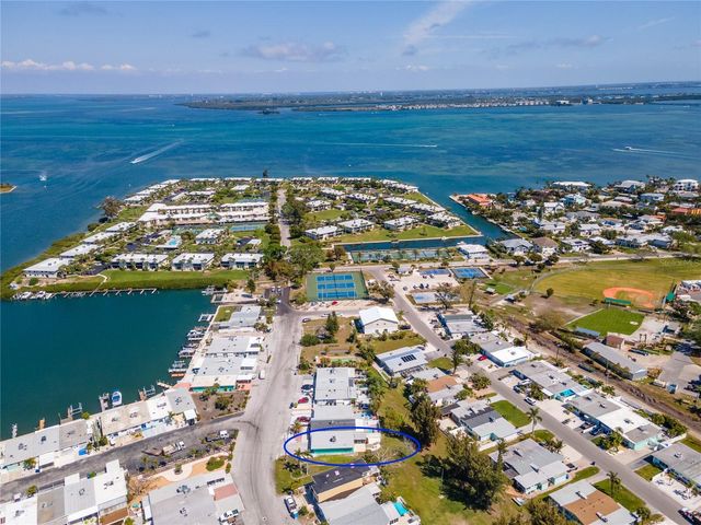 441 63RD STREET, Holmes Beach, FL 34217