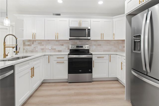 441 63RD STREET, Holmes Beach, FL 34217