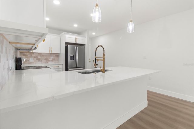 441 63RD STREET, Holmes Beach, FL 34217