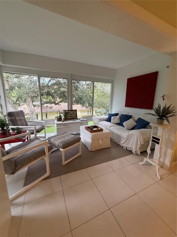5141 W Oakland Park Boulevard 311, Lauderdale Lakes, FL 33313