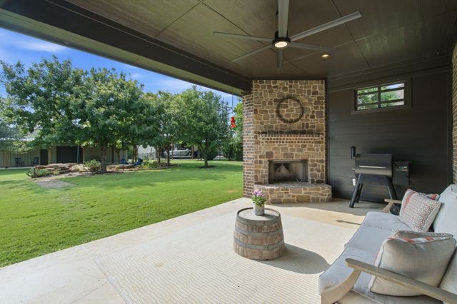 9221 Avery Ranch Way, Justin, TX 76247