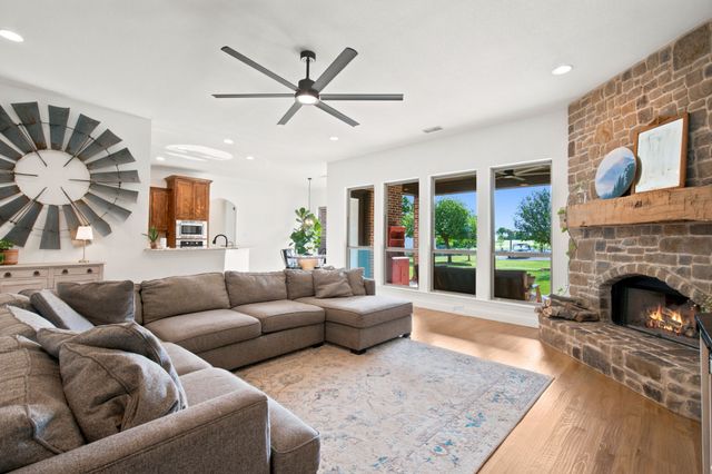 9221 Avery Ranch Way, Justin, TX 76247