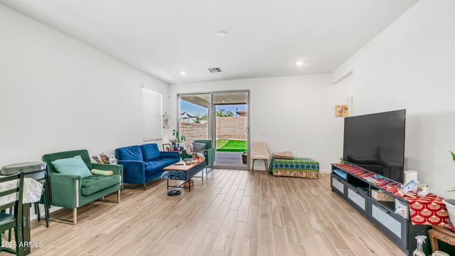 16042 W COTTONTAIL Lane, Surprise, AZ 85387