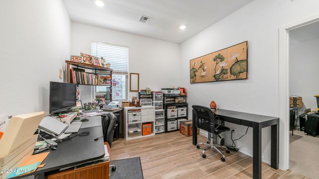 16042 W COTTONTAIL Lane, Surprise, AZ 85387