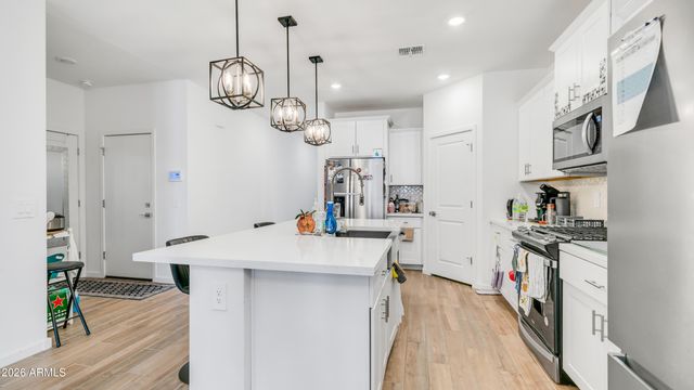 16042 W COTTONTAIL Lane, Surprise, AZ 85387