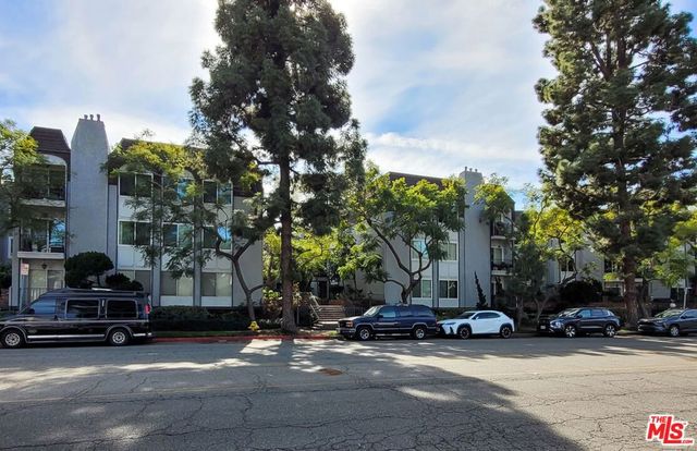 5870 Green Valley Circle 115, Culver City, CA 90230
