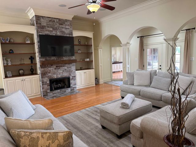 58515 Village Dr, Plaquemine, LA 70764