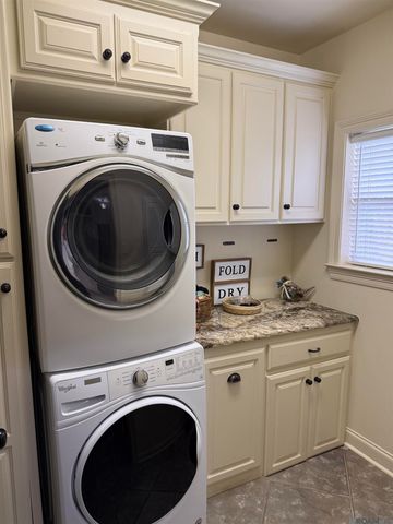 58515 Village Dr, Plaquemine, LA 70764