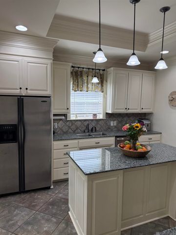 58515 Village Dr, Plaquemine, LA 70764