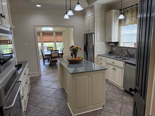 58515 Village Dr, Plaquemine, LA 70764