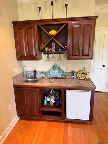 58515 Village Dr, Plaquemine, LA 70764