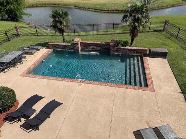58515 Village Dr, Plaquemine, LA 70764