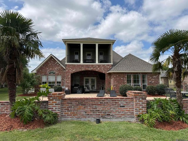 58515 Village Dr, Plaquemine, LA 70764