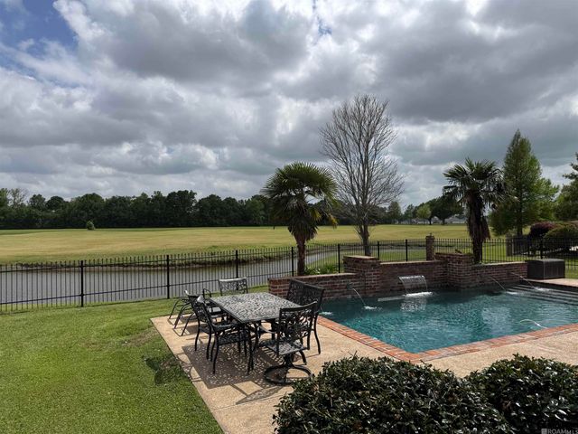 58515 Village Dr, Plaquemine, LA 70764