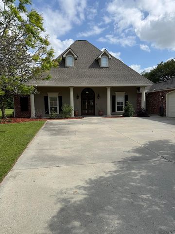 58515 Village Dr, Plaquemine, LA 70764