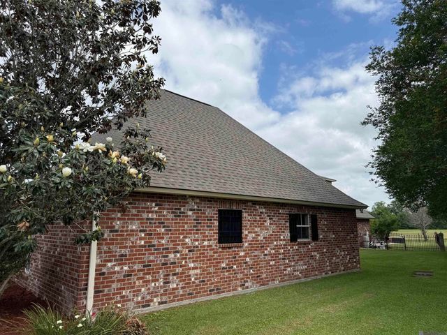 58515 Village Dr, Plaquemine, LA 70764