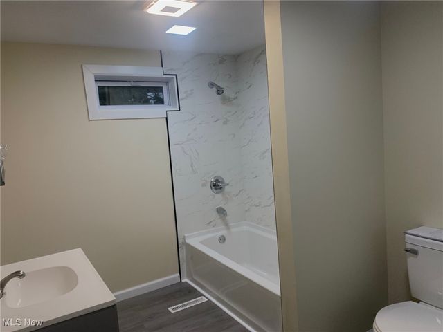 238 High Street SW, Carrollton, OH 44615