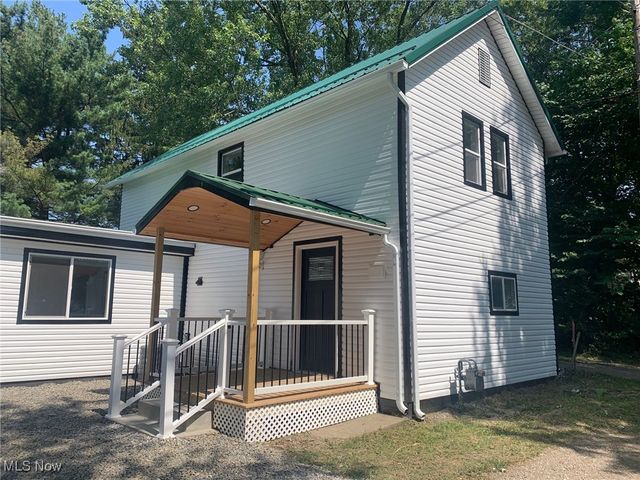 238 High Street SW, Carrollton, OH 44615