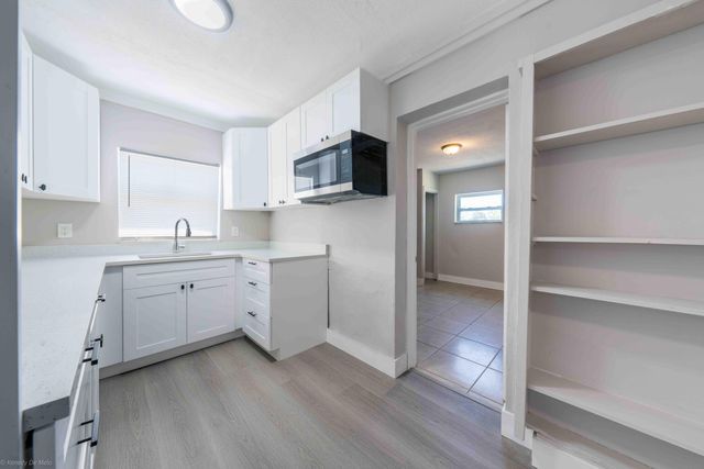 510 SW 13th Place, Deerfield Beach, FL 33441