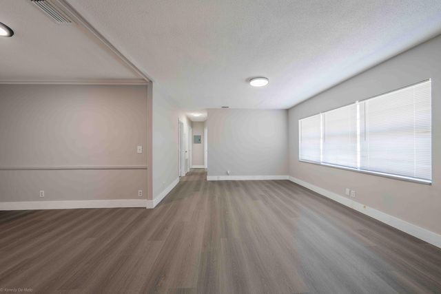 510 SW 13th Place, Deerfield Beach, FL 33441