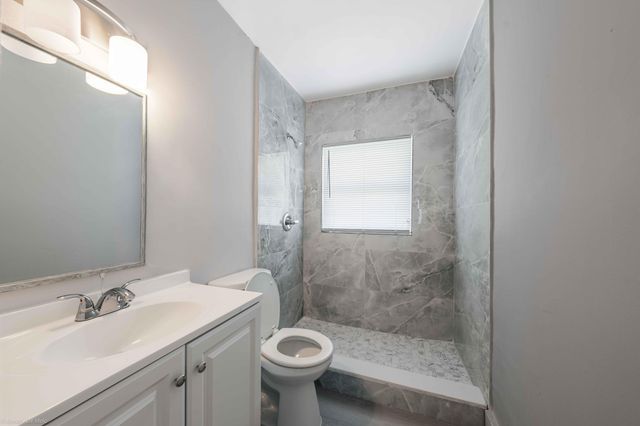 510 SW 13th Place, Deerfield Beach, FL 33441