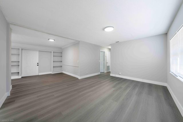 510 SW 13th Place, Deerfield Beach, FL 33441
