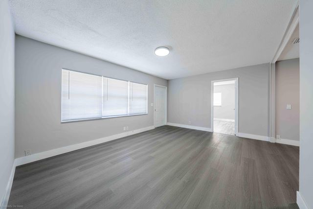 510 SW 13th Place, Deerfield Beach, FL 33441
