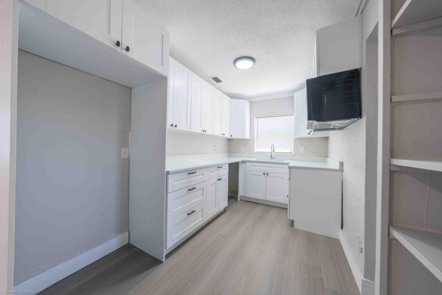 510 SW 13th Place, Deerfield Beach, FL 33441