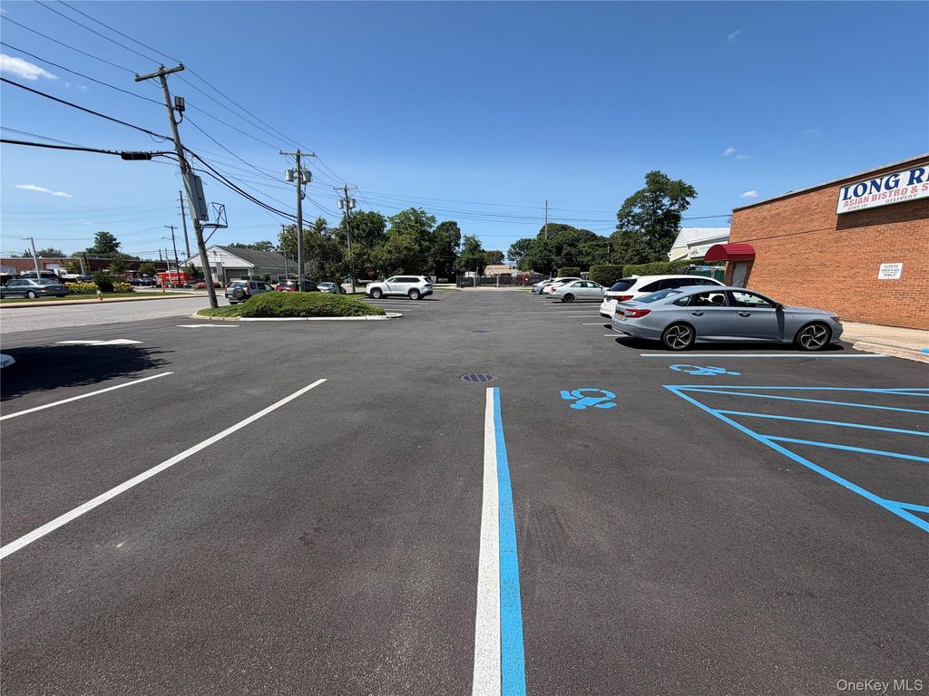 355 Union Boulevard, West Islip, NY 11795 — photo 3
