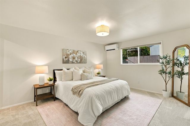 17037 8th Avenue NE, Shoreline, WA 98155