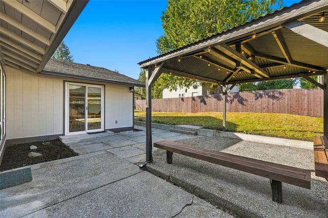 17037 8th Avenue NE, Shoreline, WA 98155