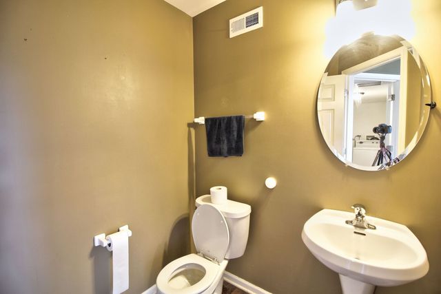 2378 Georgetown Circle, Aurora, IL 60506