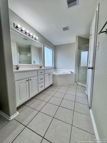 11022 Bluff Cyn, San Antonio, TX 78252
