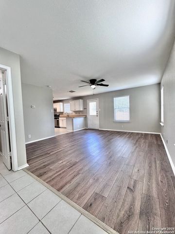 11022 Bluff Cyn, San Antonio, TX 78252