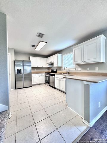 11022 Bluff Cyn, San Antonio, TX 78252