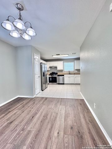 11022 Bluff Cyn, San Antonio, TX 78252