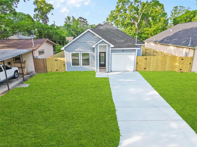 314 E Republic Avenue, Baytown, TX 77520