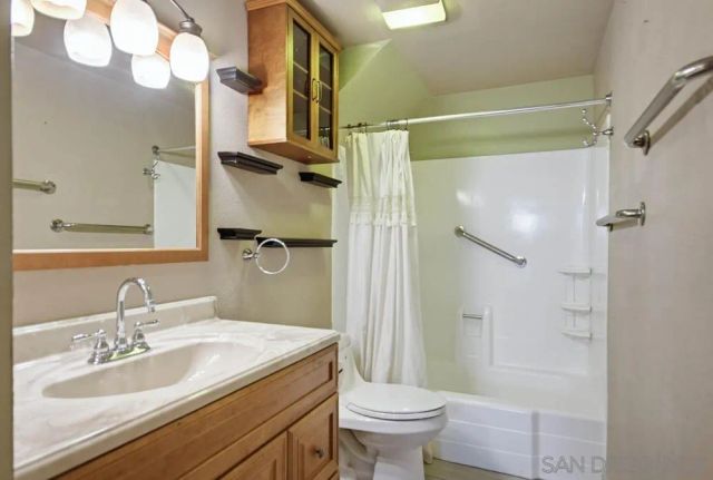 7044 Deerhurst Court, San Diego, CA 92139