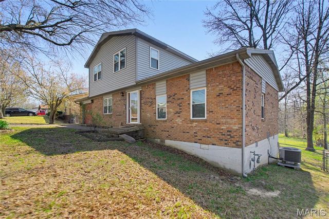 1936 Fernwood Road, Poplar Bluff, MO 63901