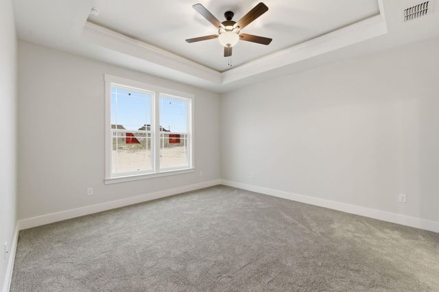 203 Turnberry DR, La Vernia, TX 78121