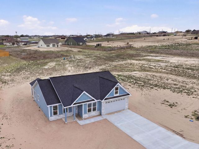 203 Turnberry DR, La Vernia, TX 78121