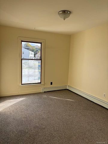 35 Vernon Terrace, Poughkeepsie, NY 12601