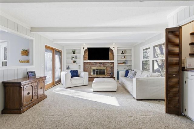 11212 Grandview Street, Overland Park, KS 66210