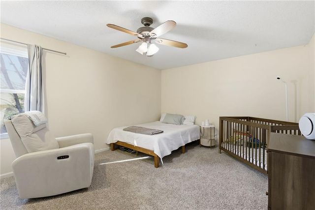 11212 Grandview Street, Overland Park, KS 66210