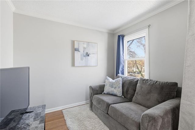 11212 Grandview Street, Overland Park, KS 66210