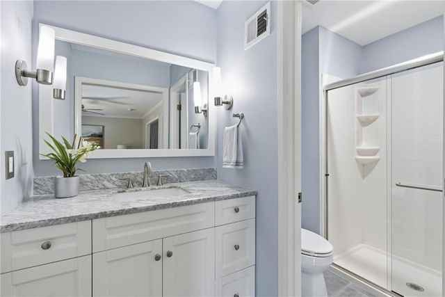 11212 Grandview Street, Overland Park, KS 66210