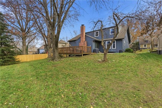 11212 Grandview Street, Overland Park, KS 66210