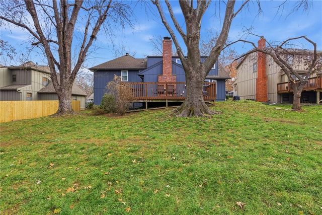 11212 Grandview Street, Overland Park, KS 66210