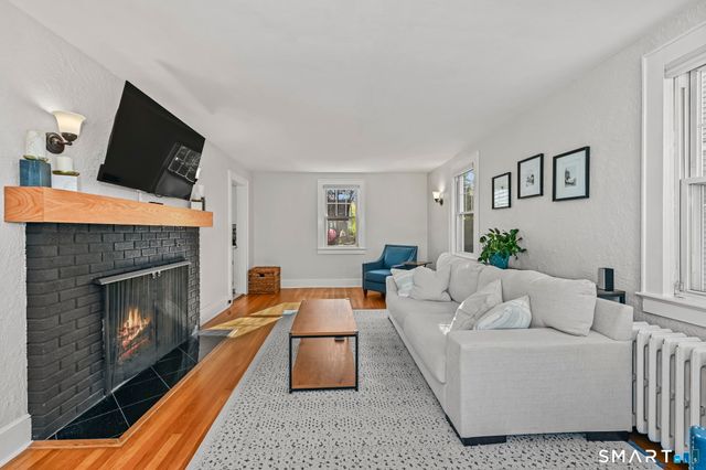 15 Hadik Parkway, Norwalk, CT 06854