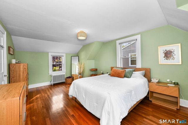 15 Hadik Parkway, Norwalk, CT 06854